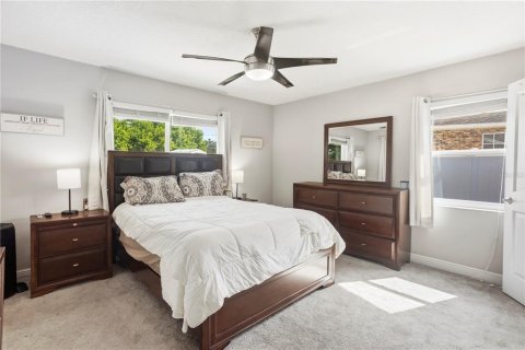 Villa ou maison à vendre à Deltona, Floride: 4 chambres, 140 m2 № 2203006 - photo 24
