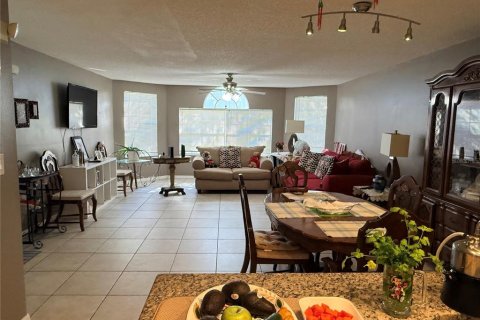 Condo in Kissimmee, Florida, 3 bedrooms № 2225186 - photo 8