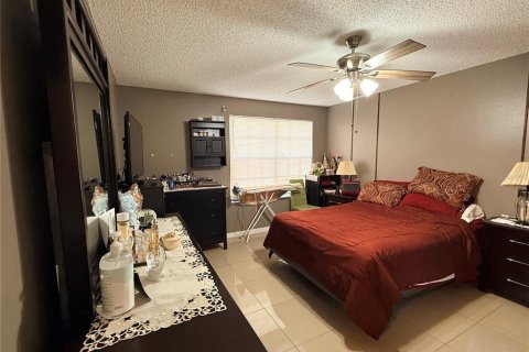 Condo in Kissimmee, Florida, 3 bedrooms № 2225186 - photo 18