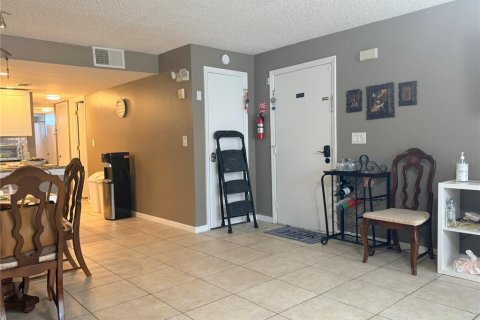 Condo in Kissimmee, Florida, 3 bedrooms № 2225186 - photo 7