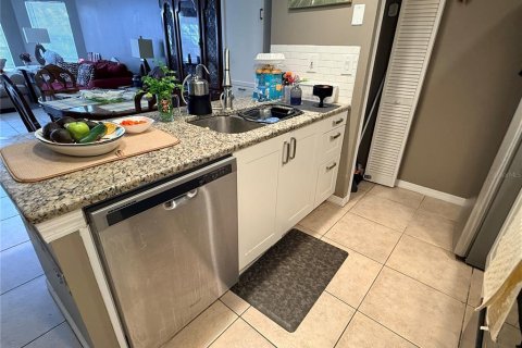 Condo in Kissimmee, Florida, 3 bedrooms № 2225186 - photo 14