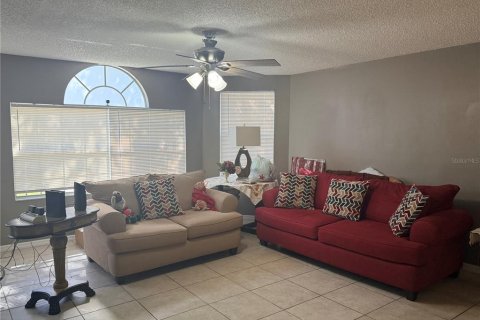 Condo in Kissimmee, Florida, 3 bedrooms № 2225186 - photo 4