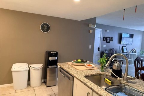 Condo in Kissimmee, Florida, 3 bedrooms № 2225186 - photo 16