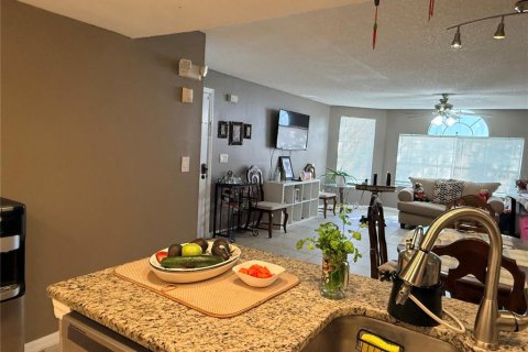 Condo in Kissimmee, Florida, 3 bedrooms № 2225186 - photo 17