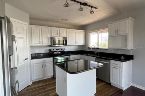 Купить виллу или дом в Палм-Кост, Флорида 4 комнаты, 212.28м2, № 1677840 - фото 17