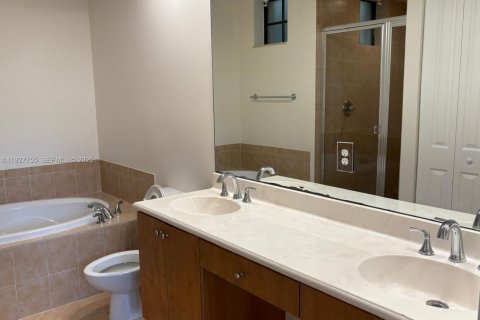 Снять в аренду кондоминиум в Санрайз, Флорида 2 спальни, 107.67м2, № 1988240 - фото 19