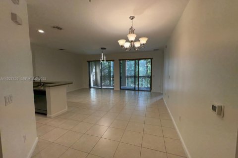 Снять в аренду кондоминиум в Санрайз, Флорида 2 спальни, 107.67м2, № 1988240 - фото 13