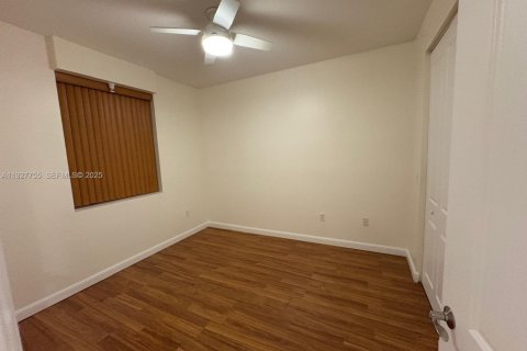 Снять в аренду кондоминиум в Санрайз, Флорида 2 спальни, 107.67м2, № 1988240 - фото 18