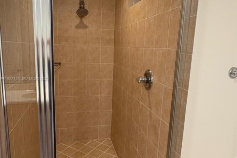 Снять в аренду кондоминиум в Санрайз, Флорида 2 спальни, 107.67м2, № 1988240 - фото 24