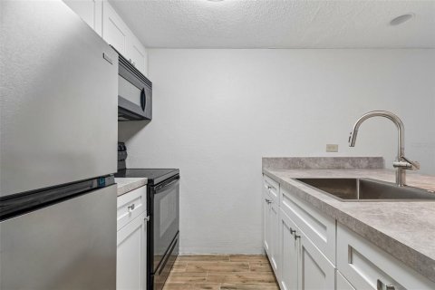 Купить кондоминиум в Палм-Харбор, Флорида 3 комнаты, 56.67м2, № 2207185 - фото 5