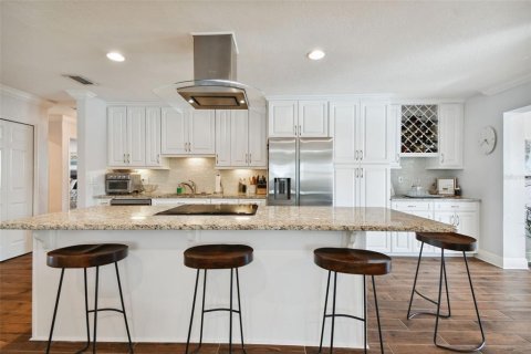 House in Saint Petersburg, Florida 3 bedrooms, 180.32 sq.m. № 1835485 - photo 14