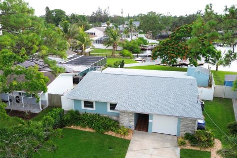 House in Saint Petersburg, Florida 3 bedrooms, 180.32 sq.m. № 1835485 - photo 28