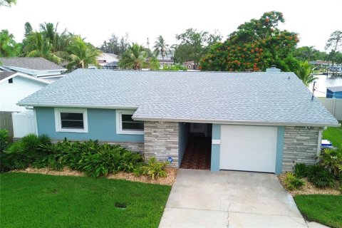 House in Saint Petersburg, Florida 3 bedrooms, 180.32 sq.m. № 1835485 - photo 29