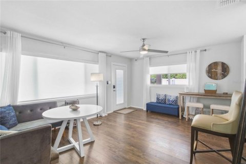 Villa ou maison à vendre à Sarasota, Floride: 3 chambres, 160.35 m2 № 2129127 - photo 10