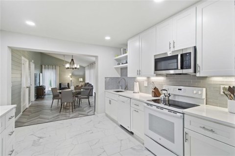 Villa ou maison à vendre à Sarasota, Floride: 3 chambres, 160.35 m2 № 2129127 - photo 13