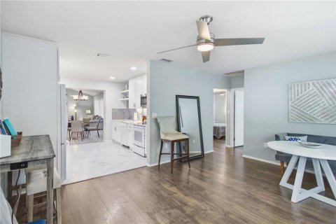 Villa ou maison à vendre à Sarasota, Floride: 3 chambres, 160.35 m2 № 2129127 - photo 11