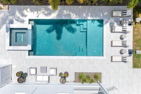 Casa en venta en Saint Petersburg, Florida, 4 dormitorios, 294.5 m2 № 1883464 - foto 22