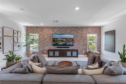 Casa en venta en Saint Petersburg, Florida, 4 dormitorios, 294.5 m2 № 1883464 - foto 12