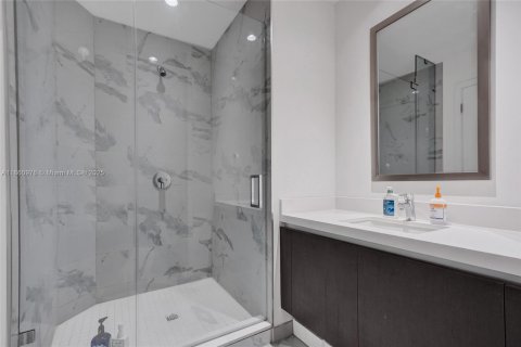 Condominio en venta en Miami, Florida, 1 dormitorio, 94.57 m2 № 1957408 - foto 29
