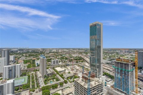Condominio en venta en Miami, Florida, 1 dormitorio, 94.57 m2 № 1957408 - foto 20