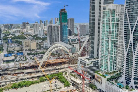 Condominio en venta en Miami, Florida, 1 dormitorio, 94.57 m2 № 1957408 - foto 21