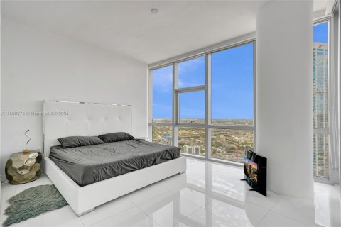 Condominio en venta en Miami, Florida, 1 dormitorio, 94.57 m2 № 1957408 - foto 23