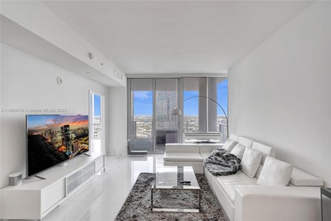 Condominio en venta en Miami, Florida, 1 dormitorio, 94.57 m2 № 1957408 - foto 8