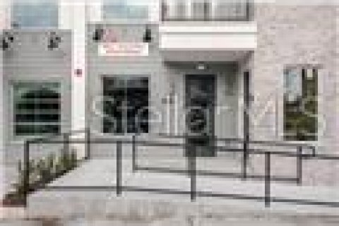 Propiedad comercial en alquiler en Oviedo, Florida, 51.1 m2 № 1743083 - foto 1