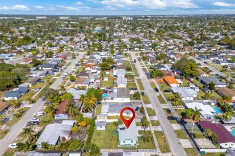 Купить виллу или дом в Хомстед, Флорида 2 спальни, 95.88м2, № 2005412 - фото 27