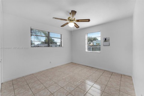 Купить виллу или дом в Хомстед, Флорида 2 спальни, 95.88м2, № 2005412 - фото 15