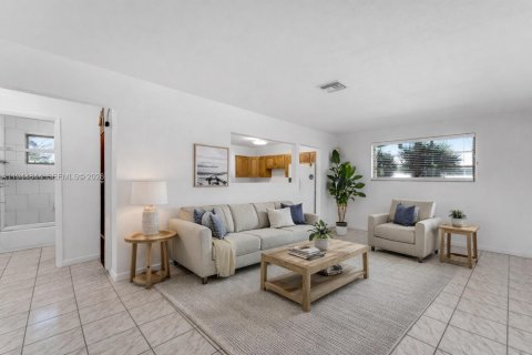 Купить виллу или дом в Хомстед, Флорида 2 спальни, 95.88м2, № 2005412 - фото 5