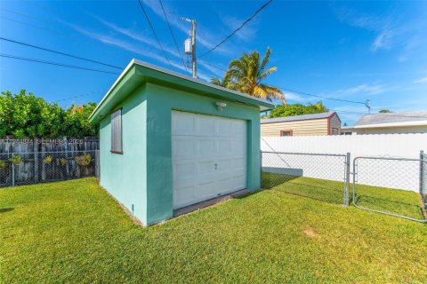 Купить виллу или дом в Хомстед, Флорида 2 спальни, 95.88м2, № 2005412 - фото 23