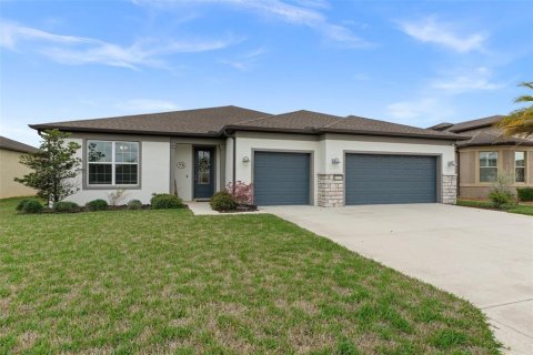 House in Ocala, Florida 2 bedrooms, 210.05 sq.m. № 1625745 - photo 1