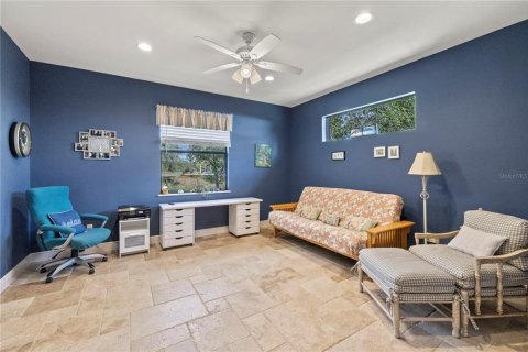 House in Punta Gorda, Florida 3 bedrooms, 200.39 sq.m. № 1843274 - photo 24