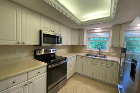 House in Sarasota, Florida 2 bedrooms, 95.04 sq.m. № 2210705 - photo 10