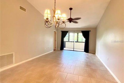 House in Sarasota, Florida 2 bedrooms, 95.04 sq.m. № 2210705 - photo 6