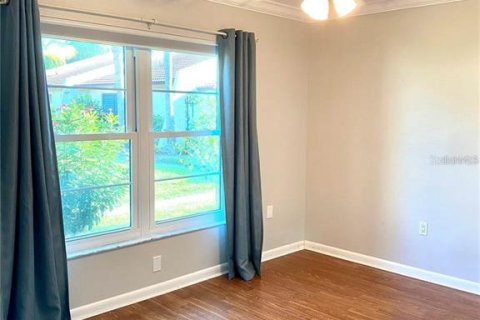 House in Sarasota, Florida 2 bedrooms, 95.04 sq.m. № 2210705 - photo 4