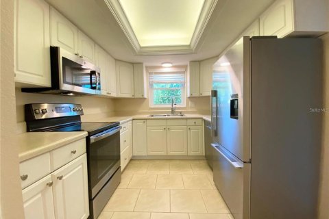 House in Sarasota, Florida 2 bedrooms, 95.04 sq.m. № 2210705 - photo 11