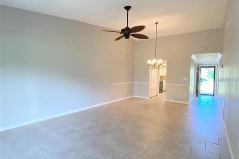 House in Sarasota, Florida 2 bedrooms, 95.04 sq.m. № 2210705 - photo 9