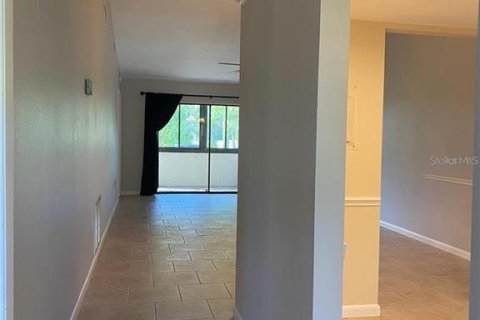 House in Sarasota, Florida 2 bedrooms, 95.04 sq.m. № 2210705 - photo 2