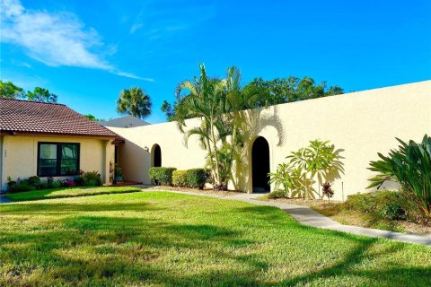 House in Sarasota, Florida 2 bedrooms, 95.04 sq.m. № 2210705 - photo 26