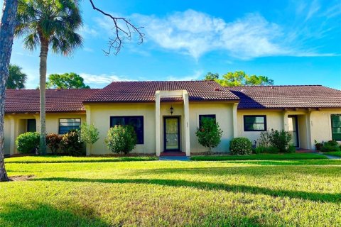 House in Sarasota, Florida 2 bedrooms, 95.04 sq.m. № 2210705
