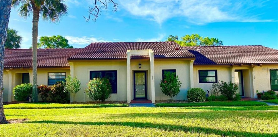 House in Sarasota, Florida 2 bedrooms, 95.04 sq.m. № 2210705