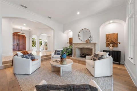 House in Sarasota, Florida 5 bedrooms, 754.83 sq.m. № 2155725 - photo 27