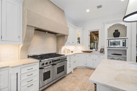 House in Sarasota, Florida 5 bedrooms, 754.83 sq.m. № 2155725 - photo 21