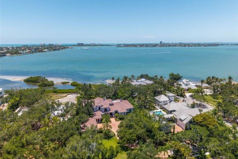House in Sarasota, Florida 5 bedrooms, 754.83 sq.m. № 2155725 - photo 2