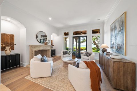 House in Sarasota, Florida 5 bedrooms, 754.83 sq.m. № 2155725 - photo 26