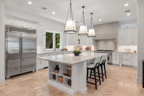 House in Sarasota, Florida 5 bedrooms, 754.83 sq.m. № 2155725 - photo 18