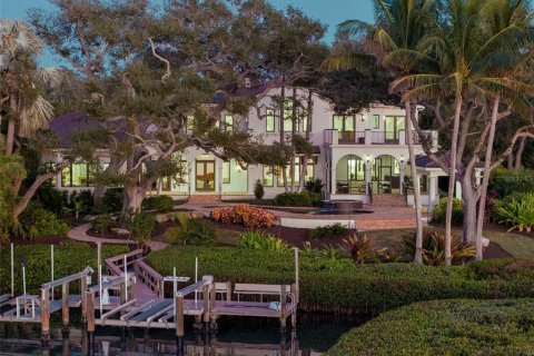 House in Sarasota, Florida 5 bedrooms, 754.83 sq.m. № 2155725 - photo 8