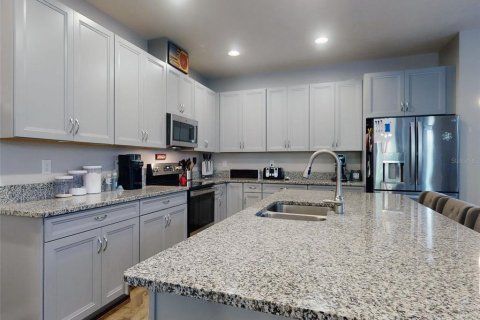 Casa en venta en DeBary, Florida, 4 dormitorios, 217.58 m2 № 1675327 - foto 10